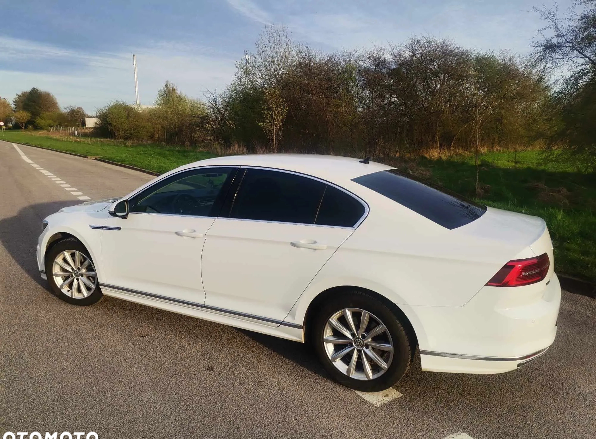 Volkswagen Passat cena 78500 przebieg: 219225, rok produkcji 2017 z Złocieniec małe 277